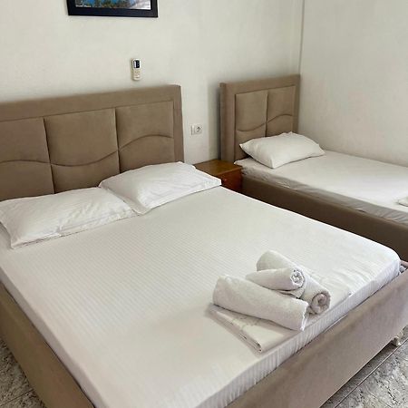 Green Apartments Ксамил Екстериор снимка