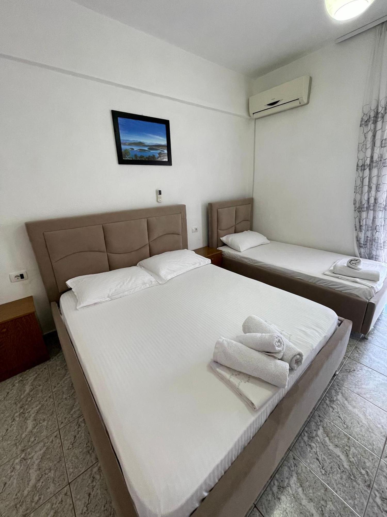 Green Apartments Ксамил Екстериор снимка