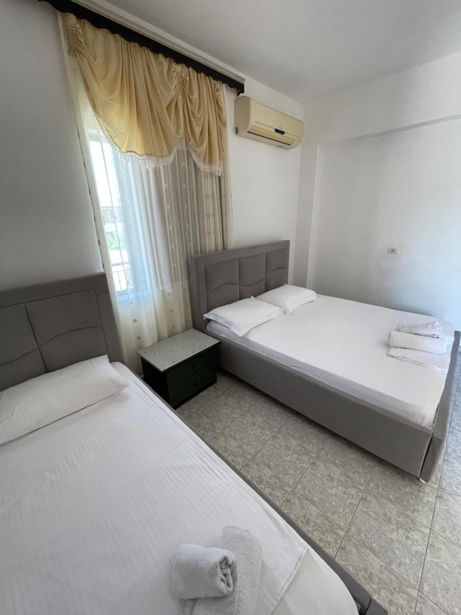 Green Apartments Ксамил Екстериор снимка